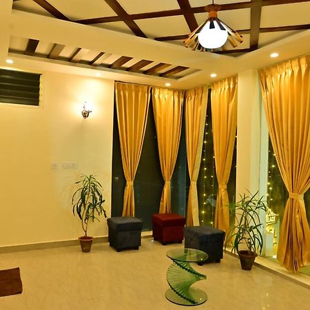 Hotel Boss Palace Mysuru Zewnętrze zdjęcie