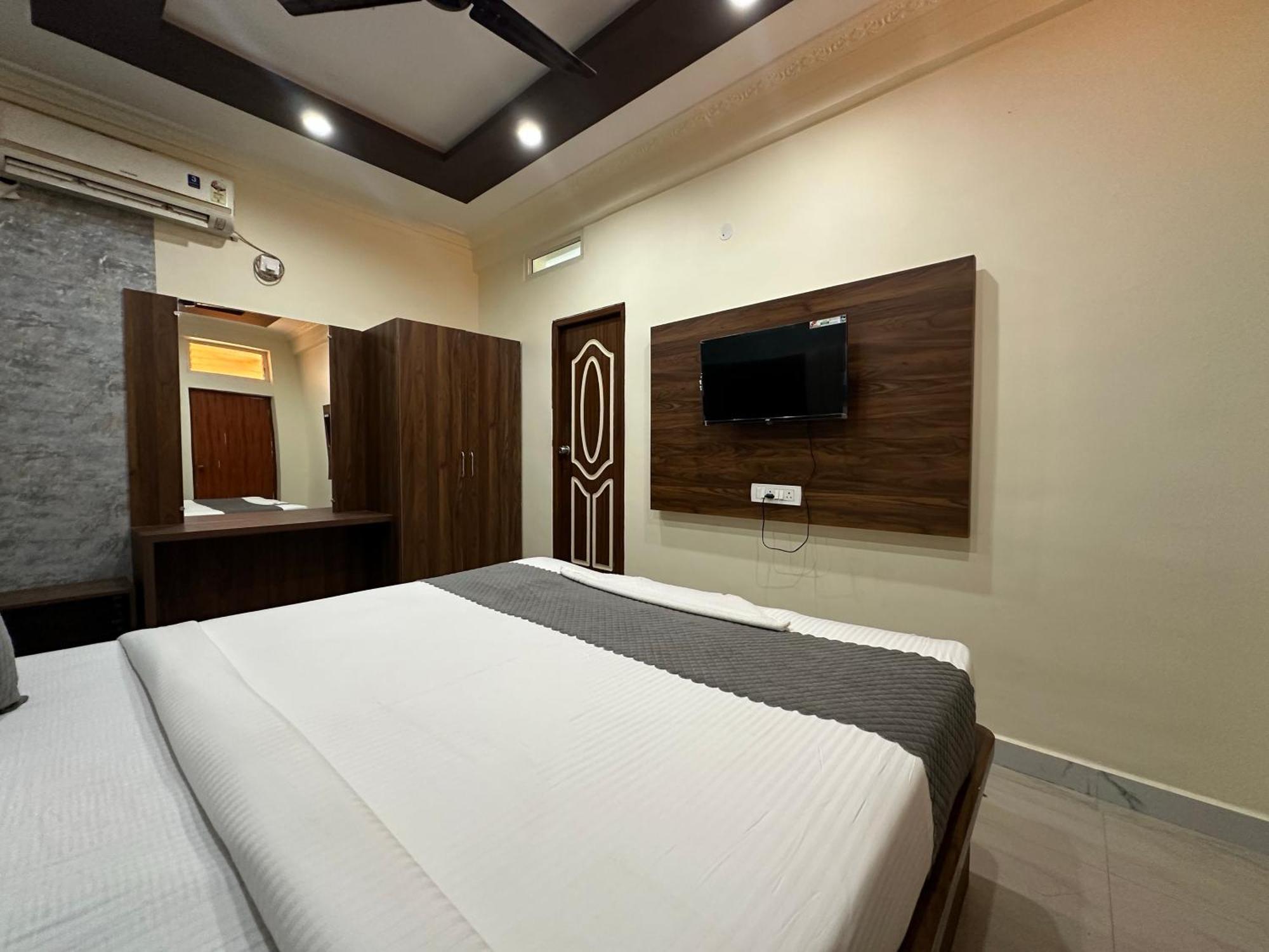 Hotel Boss Palace Mysuru Zewnętrze zdjęcie