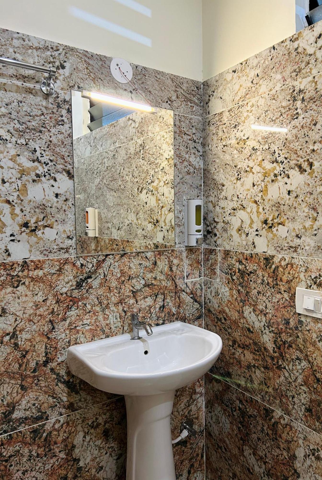 Hotel Boss Palace Mysuru Zewnętrze zdjęcie