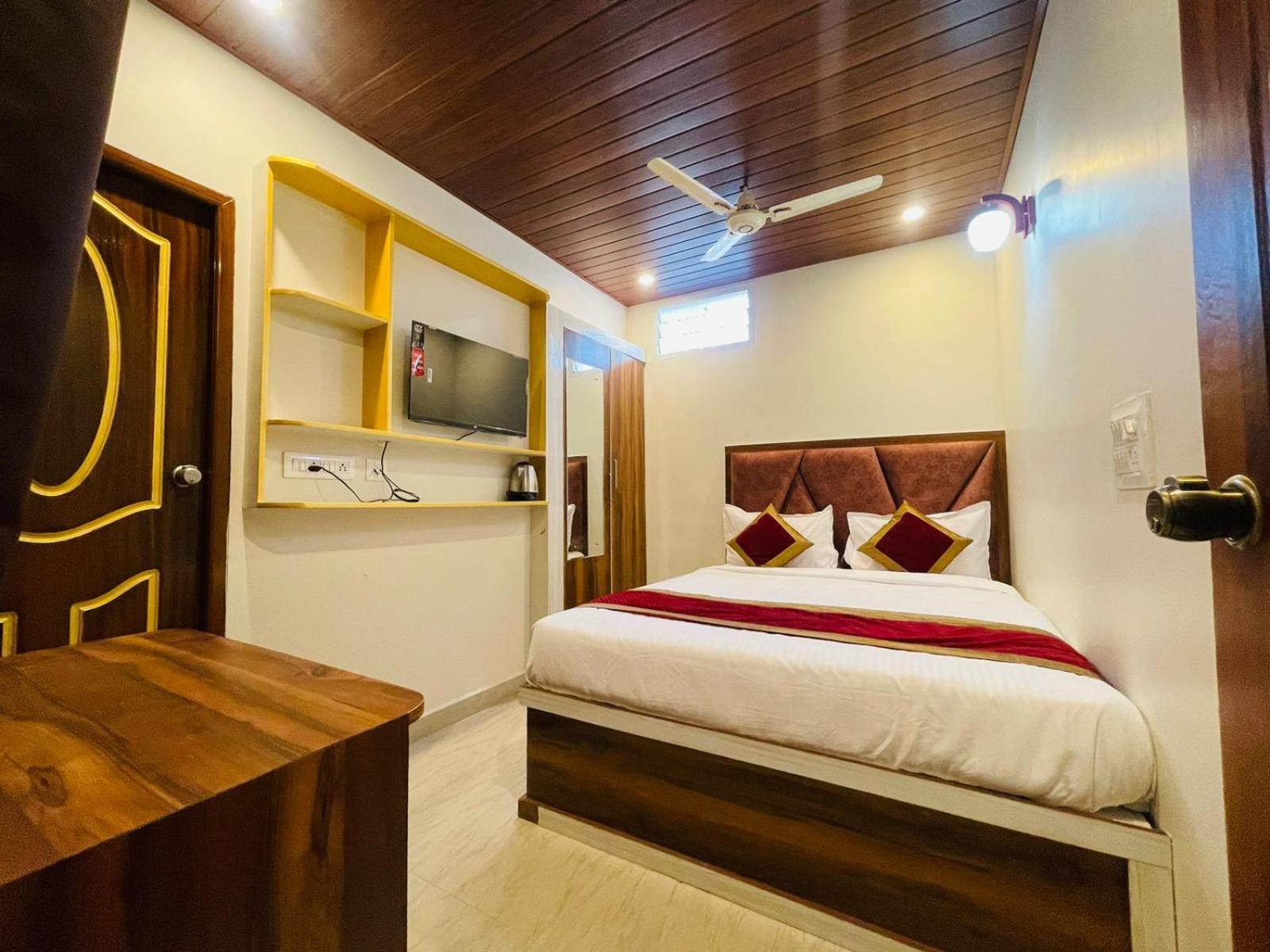 Hotel Boss Palace Mysuru Zewnętrze zdjęcie